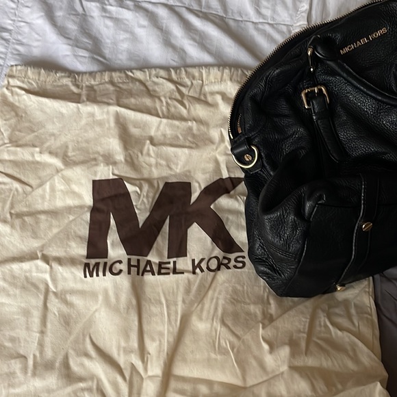 Black Michael Kors leather bag.  Excellent condition. - Picture 4 of 4